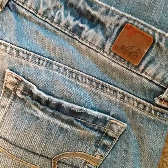 American Eagle Favorite Boyfriend Jeans - Picture 5 of 14